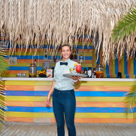 Grifid Metropol (adults Only) غولدن ساندز