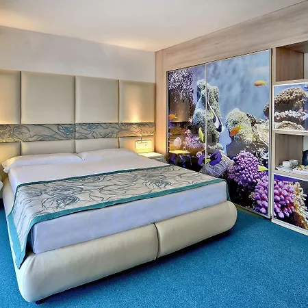 Grifid Metropol (adults Only) غولدن ساندز